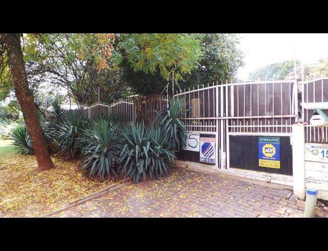 3 BEDROOM HOUSE FOR SALE IN PRIMROSE HILL